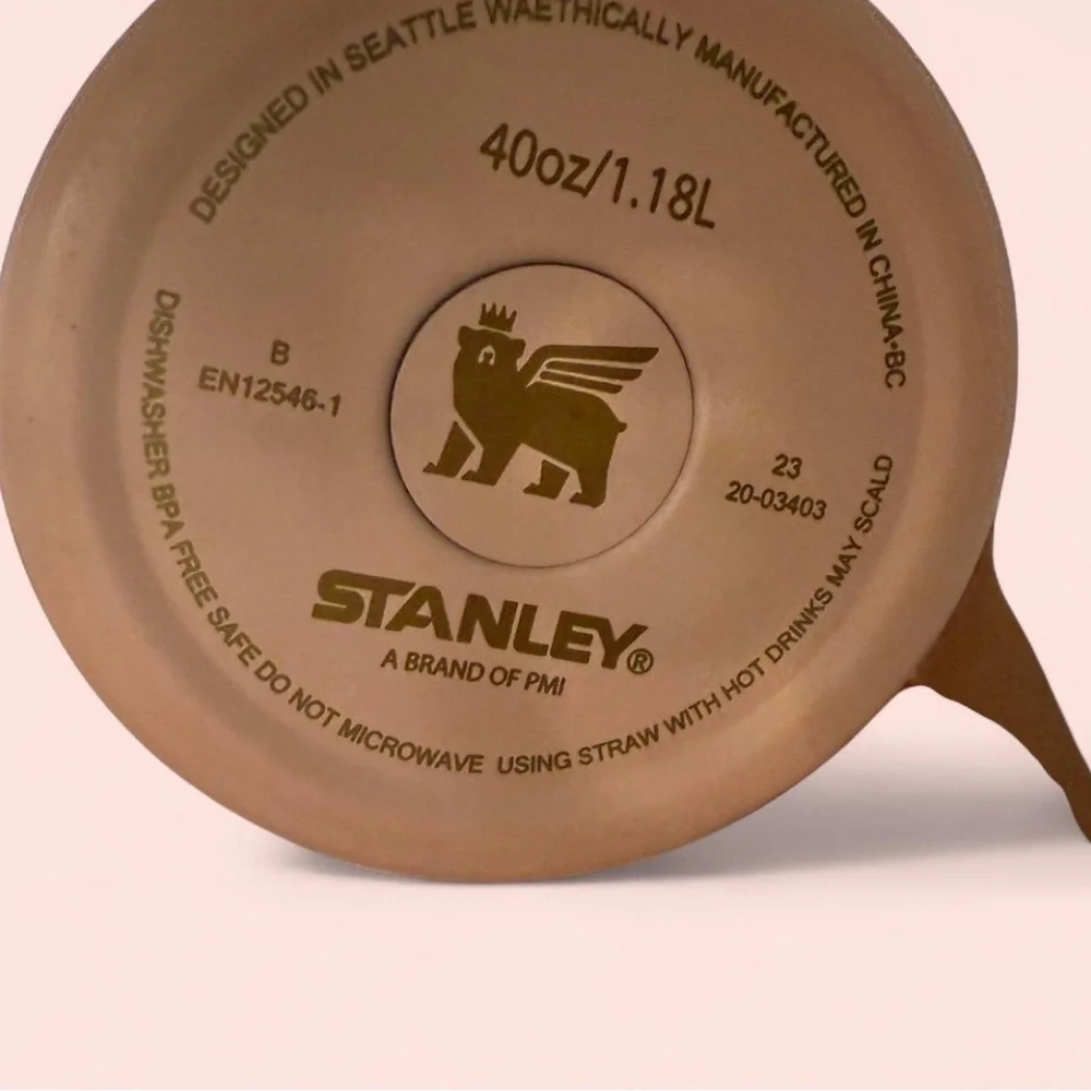 Stanley Hello Kitty - Picture 2 of 2